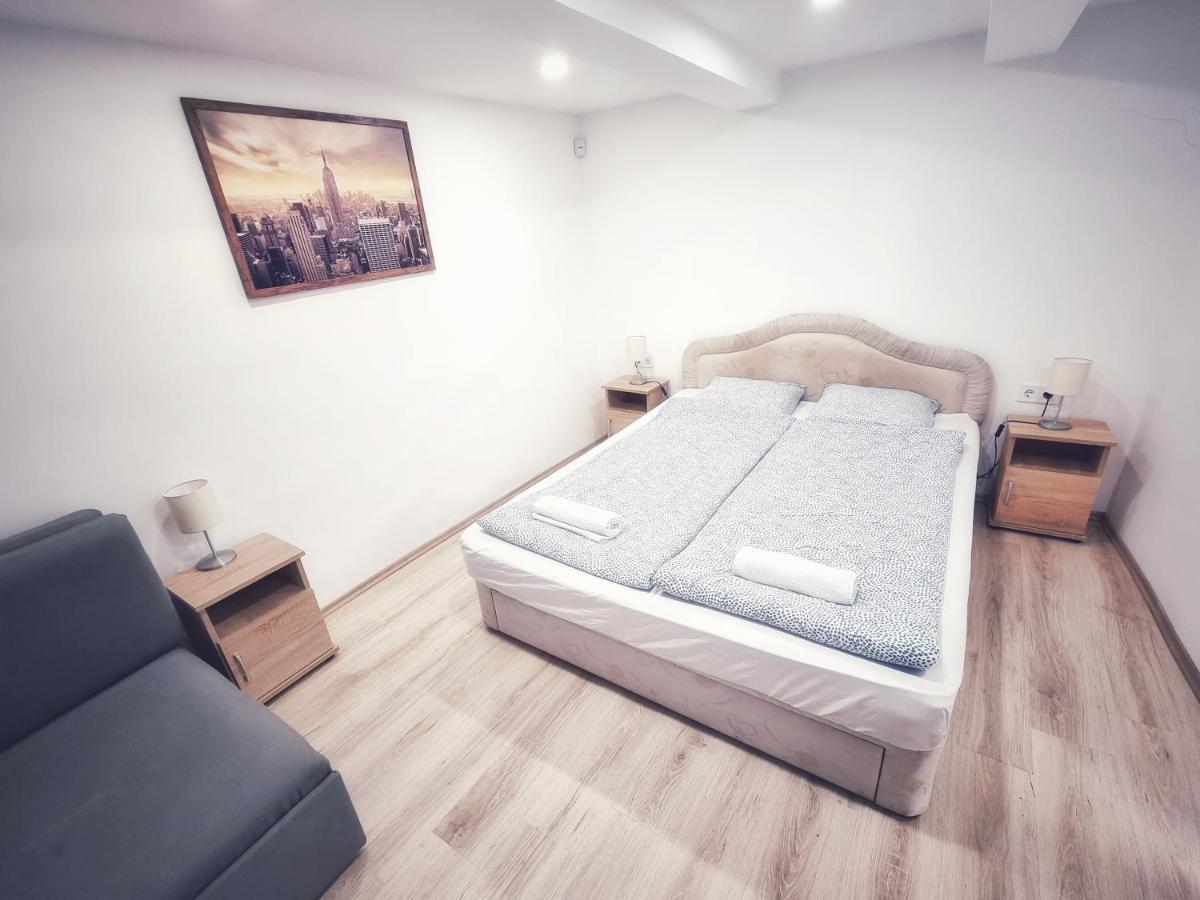 Gyongy Apartmanhazak Apartment Gyongyos Ngoại thất bức ảnh