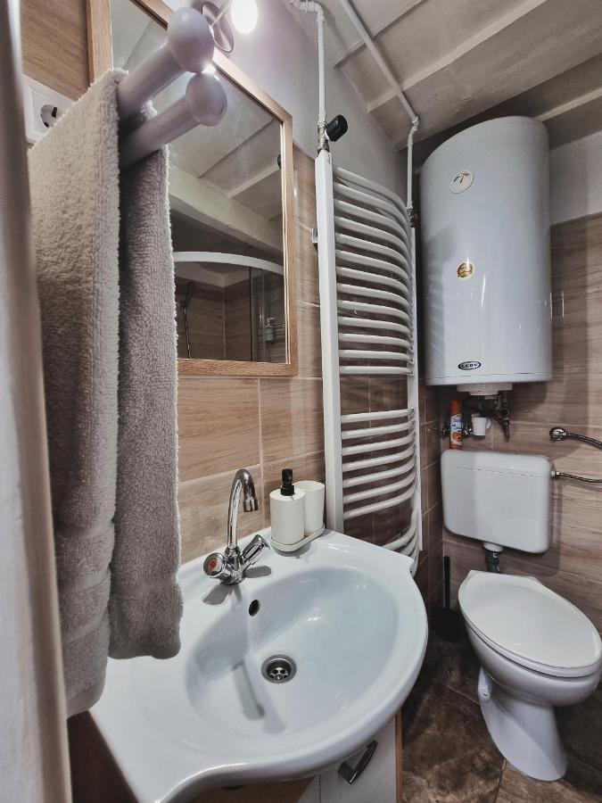 Gyongy Apartmanhazak Apartment Gyongyos Ngoại thất bức ảnh