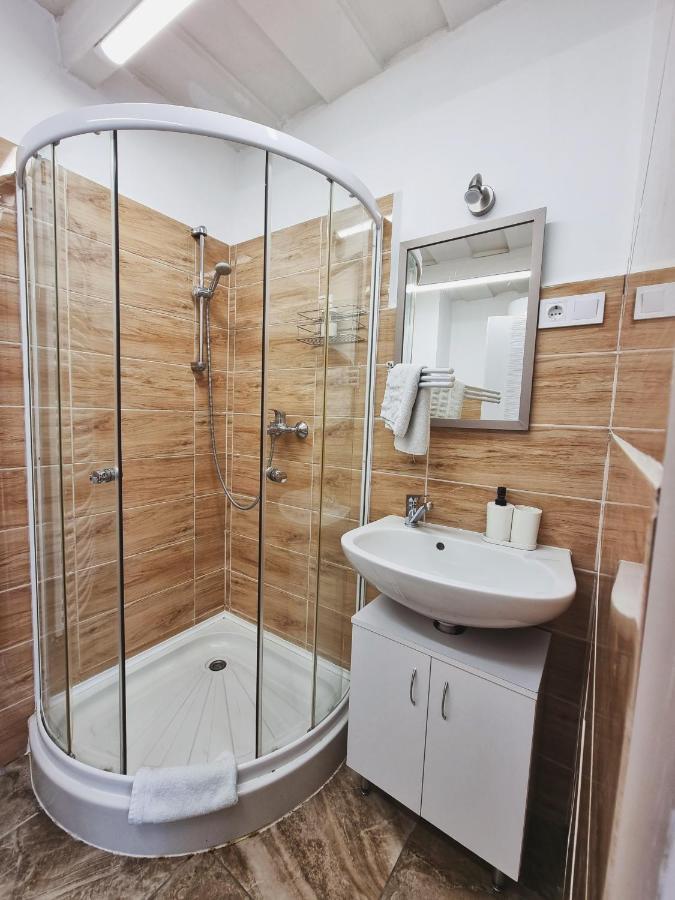 Gyongy Apartmanhazak Apartment Gyongyos Ngoại thất bức ảnh