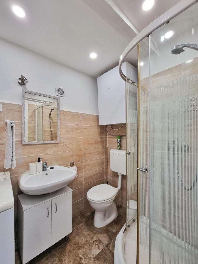 Gyongy Apartmanhazak Apartment Gyongyos Ngoại thất bức ảnh