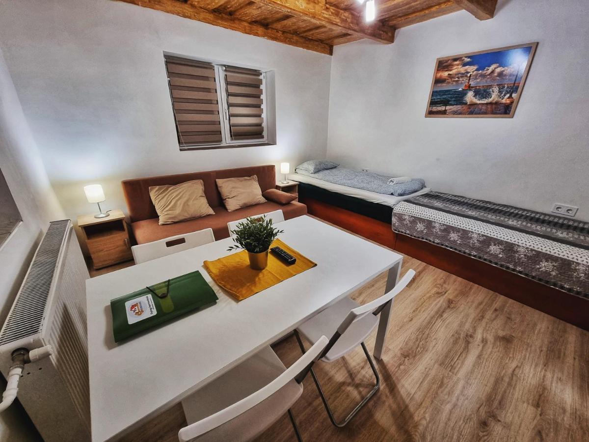 Gyongy Apartmanhazak Apartment Gyongyos Ngoại thất bức ảnh